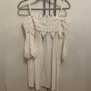Dress with lace details